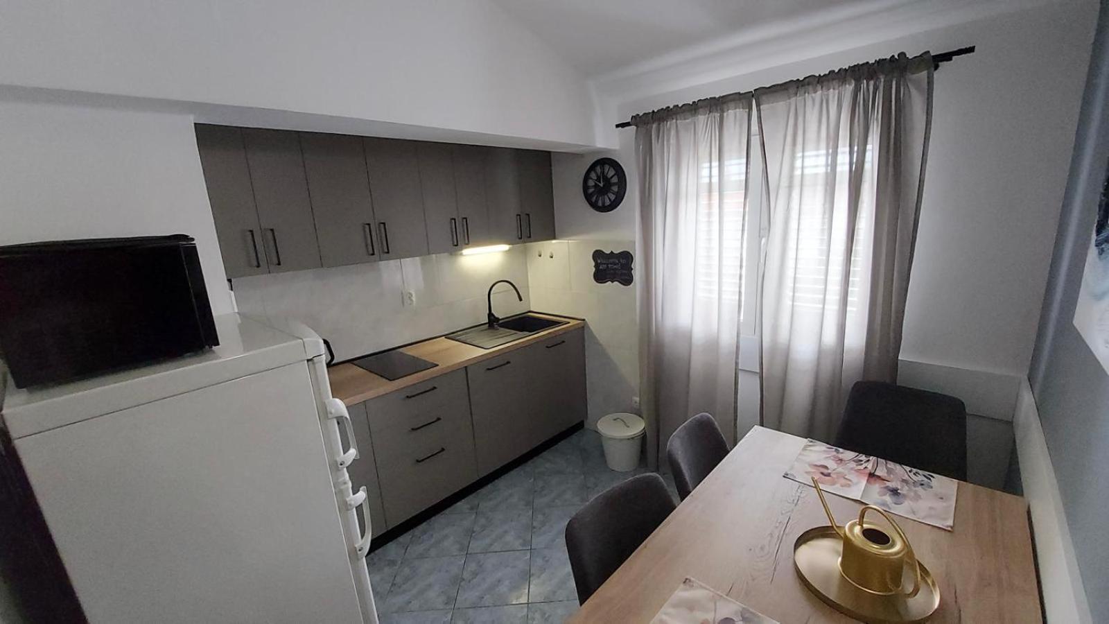 Apartments Tomic Biograd Na Moru Exteriér fotografie