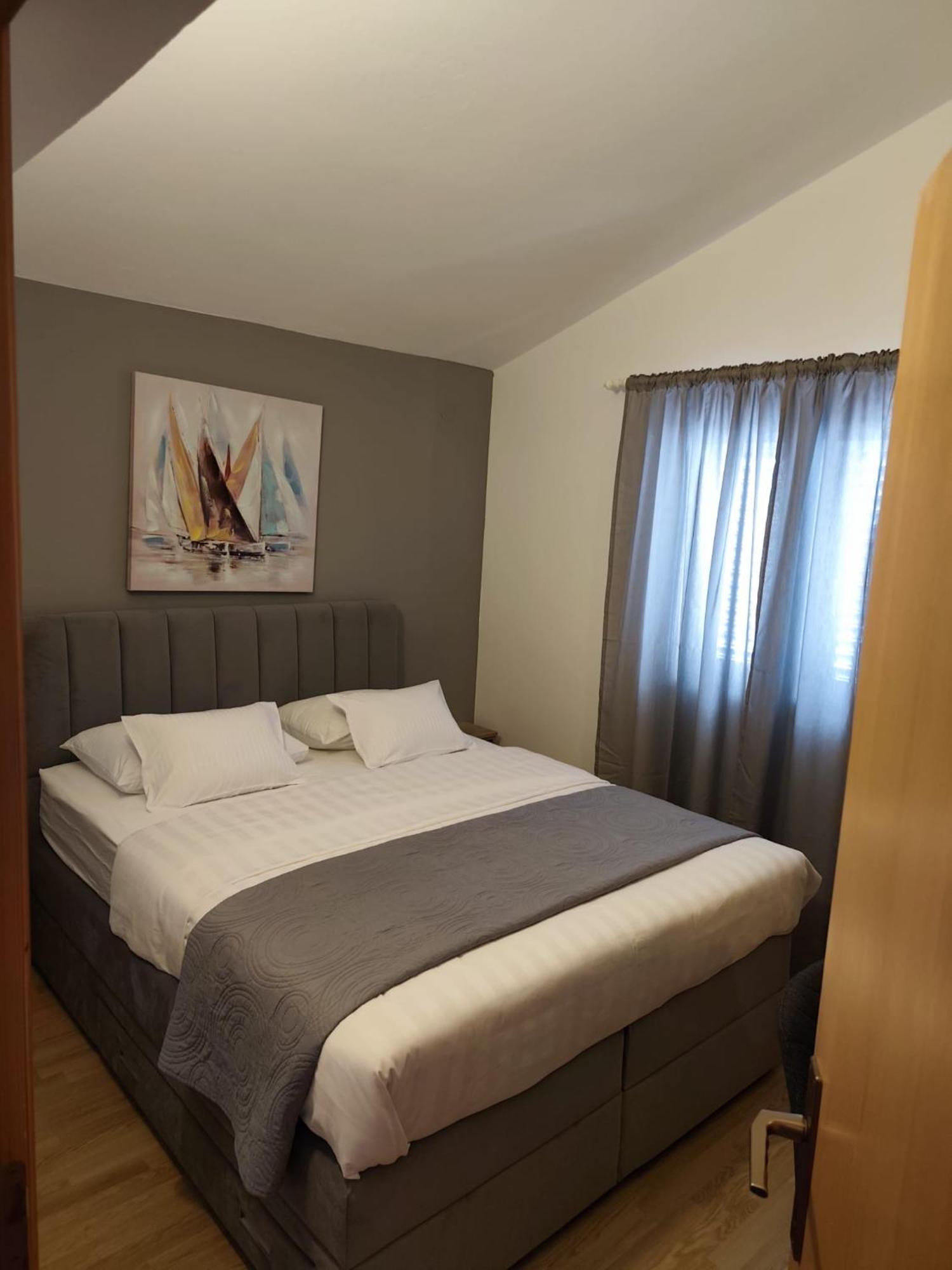 Apartments Tomic Biograd Na Moru Exteriér fotografie